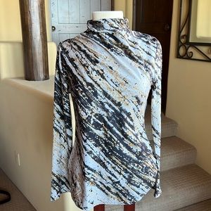 Two piece pant outfit.